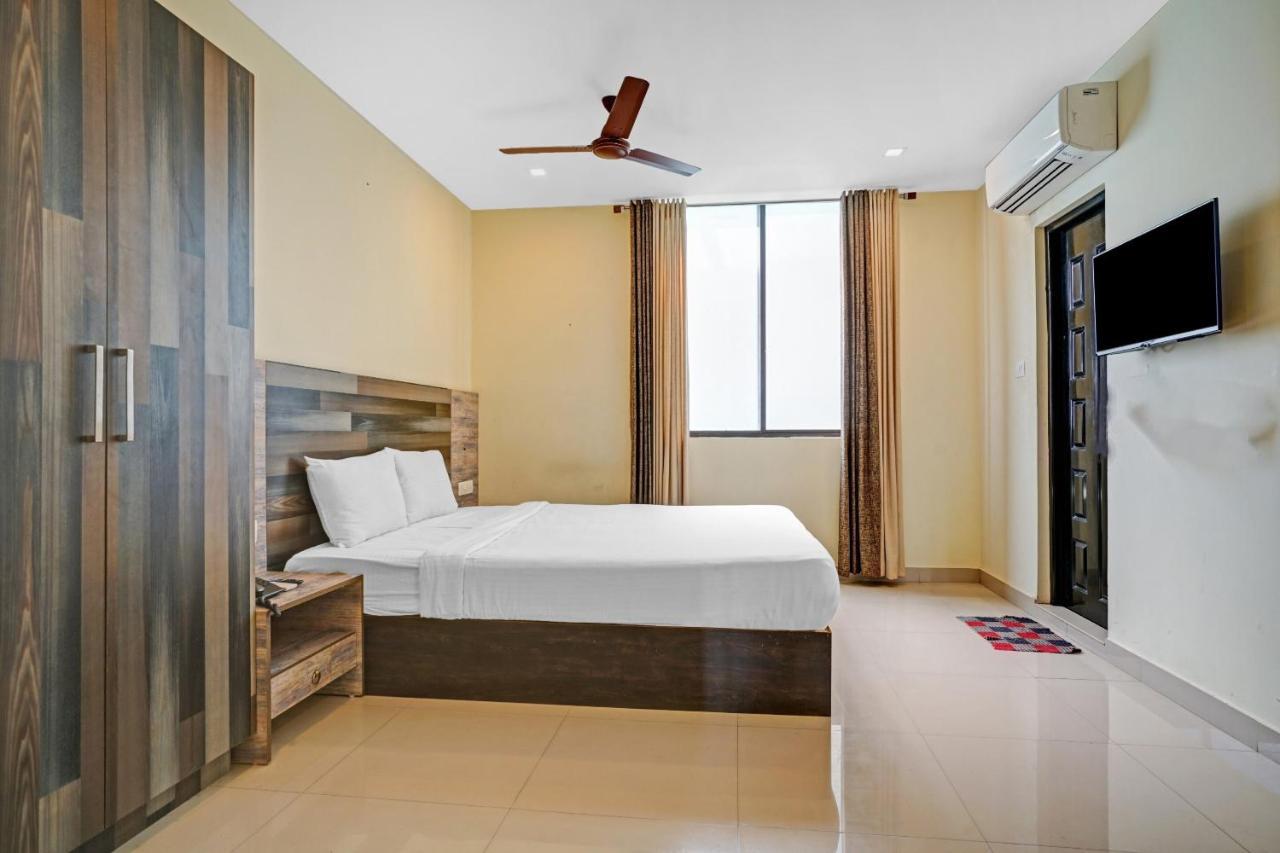 Capital O 87015 Hotel Al Salama Kochi Exterior photo